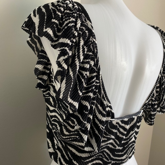 Zara Women's Black & White Pleated‎ Ruffle Sleeveless Crop Top Cinch Waist Tie S - Picture 5 of 8